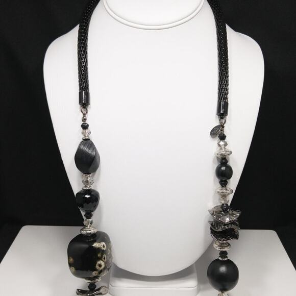 Long Black Art Glass & Wooden Beaded Mesh Necklace, 34 Inches, Signed CJ Banks - Picture 5 of 8